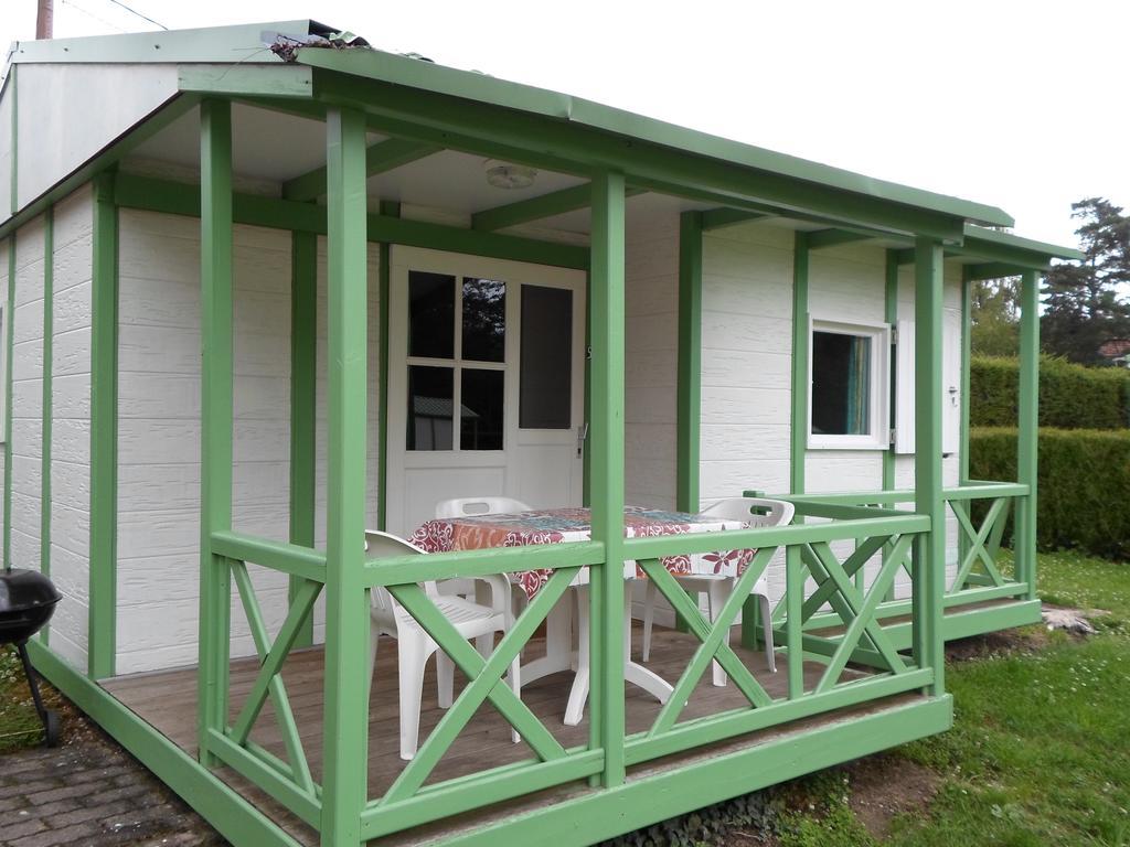 Camping Les Pinasses La Chapelle  Dış mekan fotoğraf
